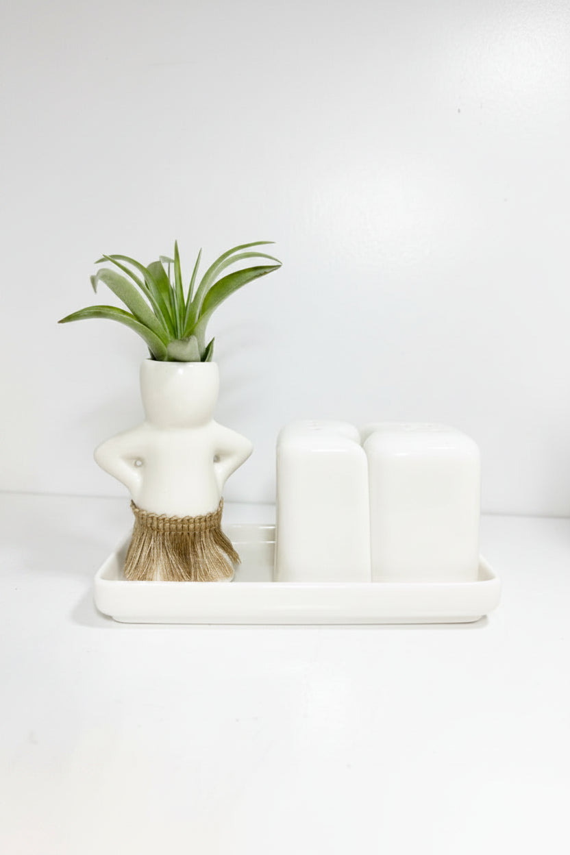 Salt + Pepper Shaker Set - Hula Hips