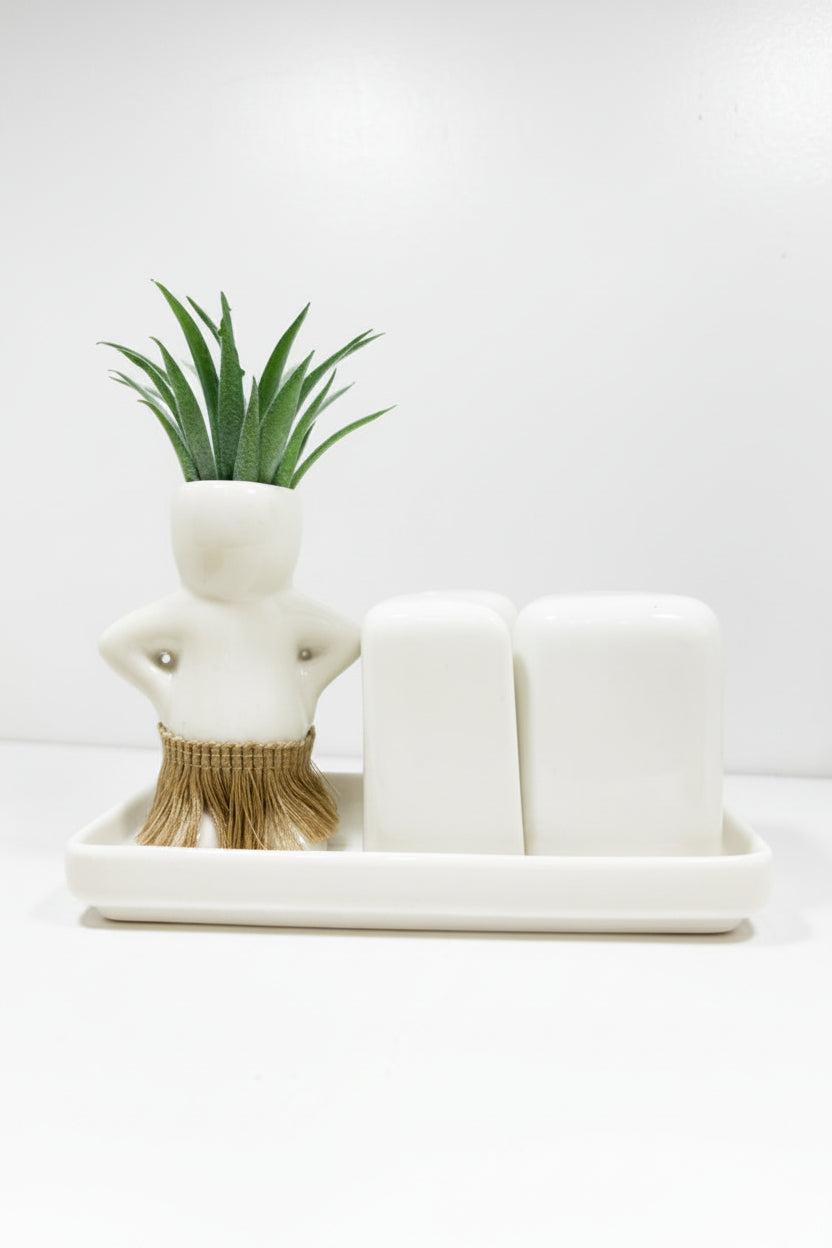 Salt + Pepper Shaker Set - Hula Hips