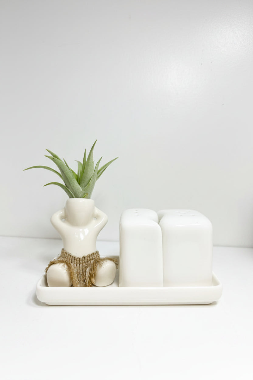 Salt + Pepper Shaker Set - Laid Back