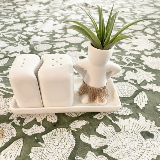 Salt + Pepper Shaker Set - Hula Hips